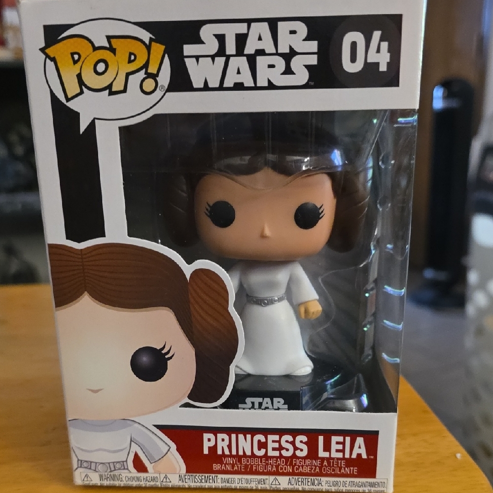 Funko Pop Star Wars Princess Leia - Brown and White